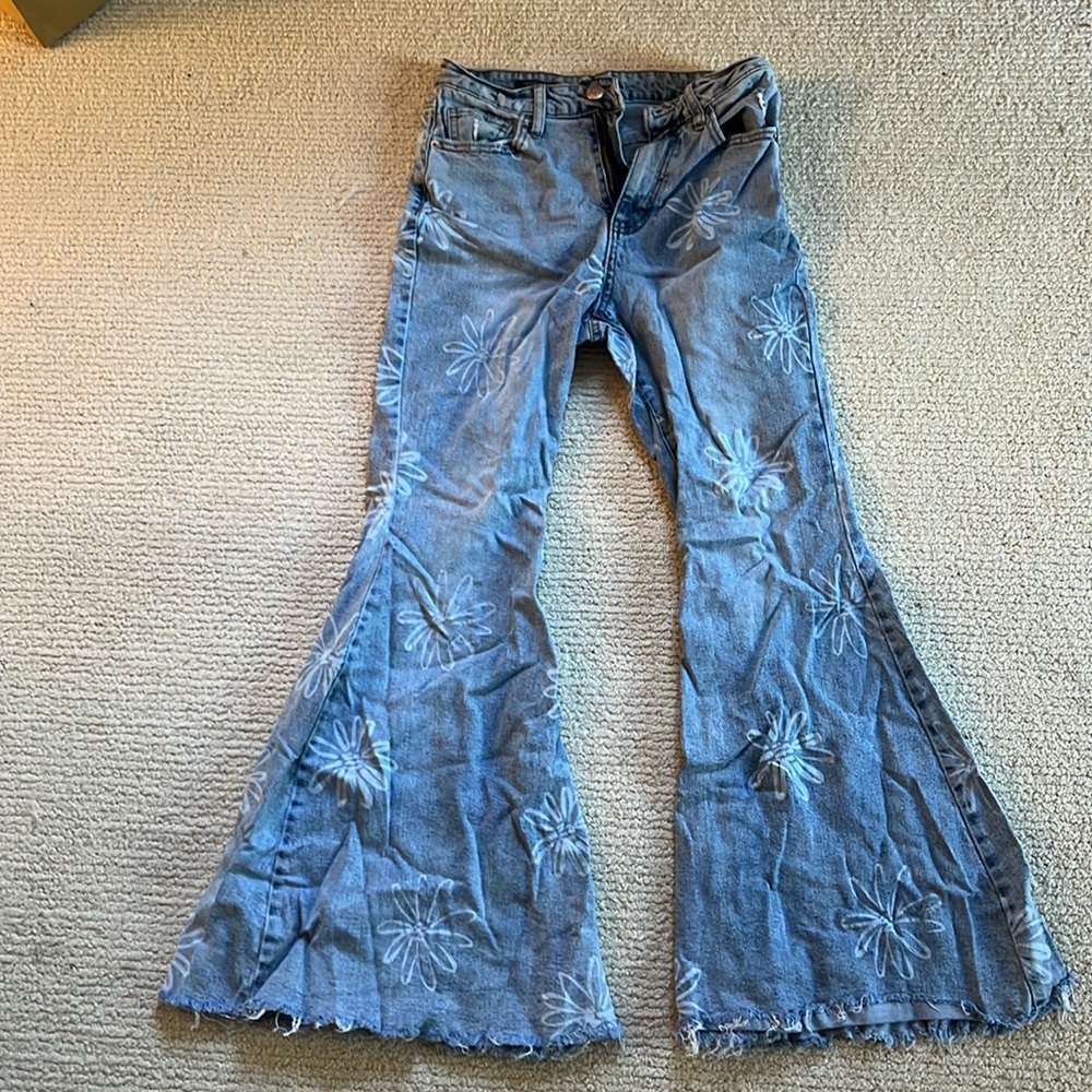 Wild Fable Light Blue Denim Bell-Bottom Flared Jeans w/Daises